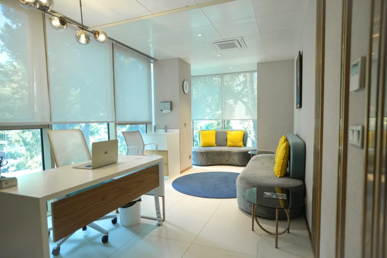 medart-hair-clinic-consultation-room